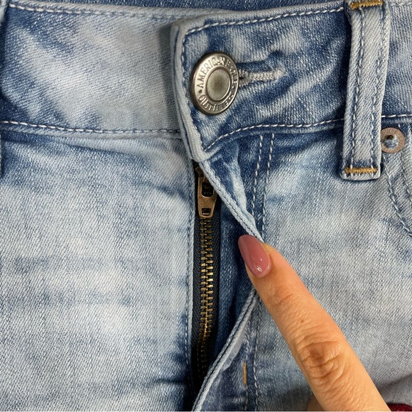 American Eagle Floral Embroidery High Rise Shortie - Picture 5 of 6